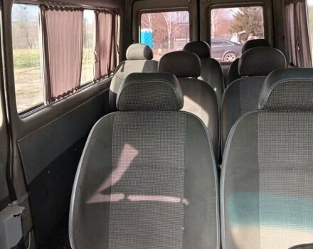 Белый Мерседес Sprinter, объемом двигателя 2.15 л и пробегом 350 тыс. км за 8900 $, фото 4 на Automoto.ua