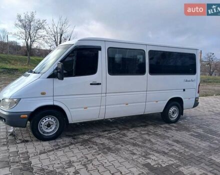 Белый Мерседес Sprinter, объемом двигателя 2.15 л и пробегом 350 тыс. км за 8900 $, фото 1 на Automoto.ua