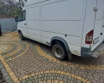 Белый Мерседес Sprinter, объемом двигателя 2.2 л и пробегом 411 тыс. км за 10000 $, фото 9 на Automoto.ua