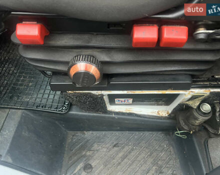 Білий Мерседес Sprinter, об'ємом двигуна 2.7 л та пробігом 316 тис. км за 6799 $, фото 24 на Automoto.ua