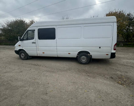 Белый Мерседес Sprinter, объемом двигателя 2.7 л и пробегом 579 тыс. км за 8500 $, фото 4 на Automoto.ua