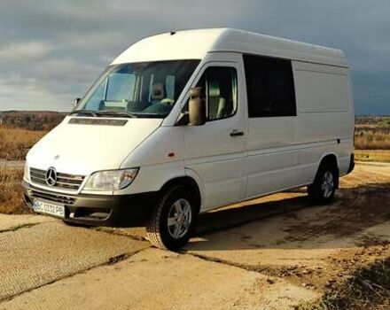 Белый Мерседес Sprinter, объемом двигателя 2.69 л и пробегом 75 тыс. км за 6900 $, фото 2 на Automoto.ua