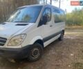 Белый Мерседес Sprinter, объемом двигателя 2.15 л и пробегом 500 тыс. км за 8000 $, фото 2 на Automoto.ua