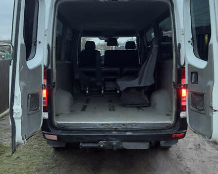 Белый Мерседес Sprinter, объемом двигателя 2.2 л и пробегом 450 тыс. км за 13500 $, фото 7 на Automoto.ua