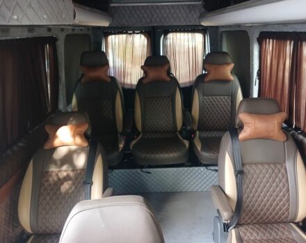 Белый Мерседес Sprinter, объемом двигателя 2.2 л и пробегом 800 тыс. км за 12000 $, фото 2 на Automoto.ua