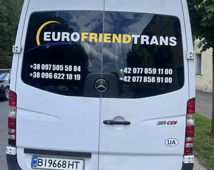 Белый Мерседес Sprinter, объемом двигателя 2.15 л и пробегом 300 тыс. км за 23516 $, фото 4 на Automoto.ua