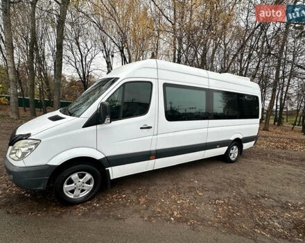 Белый Мерседес Sprinter, объемом двигателя 2.15 л и пробегом 414 тыс. км за 21500 $, фото 1 на Automoto.ua