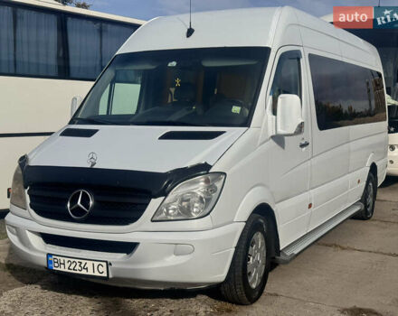 Белый Мерседес Sprinter, объемом двигателя 2.14 л и пробегом 800 тыс. км за 15800 $, фото 2 на Automoto.ua