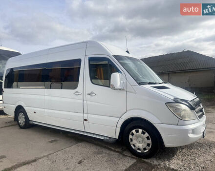 Белый Мерседес Sprinter, объемом двигателя 2.14 л и пробегом 800 тыс. км за 15800 $, фото 3 на Automoto.ua