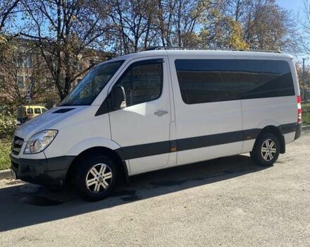 Белый Мерседес Sprinter, объемом двигателя 2.15 л и пробегом 370 тыс. км за 15000 $, фото 2 на Automoto.ua