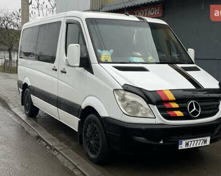 Белый Мерседес Sprinter, объемом двигателя 2.2 л и пробегом 600 тыс. км за 14999 $, фото 2 на Automoto.ua