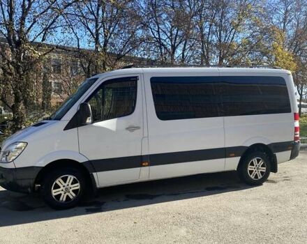 Белый Мерседес Sprinter, объемом двигателя 2.15 л и пробегом 370 тыс. км за 15000 $, фото 3 на Automoto.ua