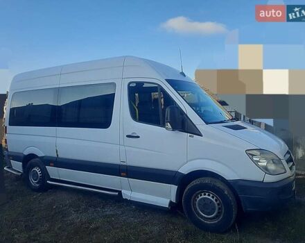 Белый Мерседес Sprinter, объемом двигателя 2.2 л и пробегом 397 тыс. км за 13000 $, фото 2 на Automoto.ua