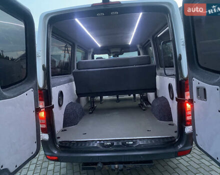 Белый Мерседес Sprinter, объемом двигателя 2.2 л и пробегом 480 тыс. км за 14300 $, фото 22 на Automoto.ua