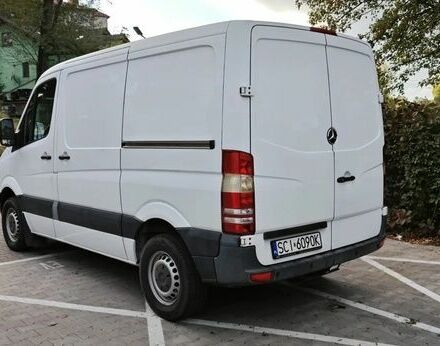 Белый Мерседес Sprinter, объемом двигателя 2.2 л и пробегом 257 тыс. км за 7800 $, фото 6 на Automoto.ua