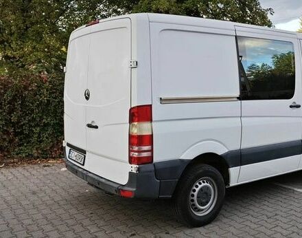 Белый Мерседес Sprinter, объемом двигателя 2.2 л и пробегом 257 тыс. км за 7800 $, фото 2 на Automoto.ua