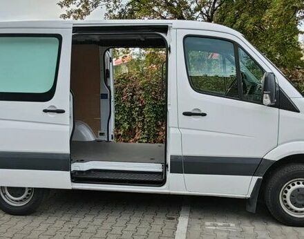 Белый Мерседес Sprinter, объемом двигателя 2.2 л и пробегом 257 тыс. км за 7800 $, фото 7 на Automoto.ua