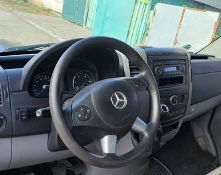 Белый Мерседес Sprinter, объемом двигателя 2.2 л и пробегом 298 тыс. км за 14500 $, фото 4 на Automoto.ua