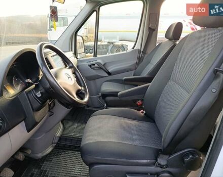 Белый Мерседес Sprinter, объемом двигателя 2.2 л и пробегом 480 тыс. км за 14300 $, фото 25 на Automoto.ua
