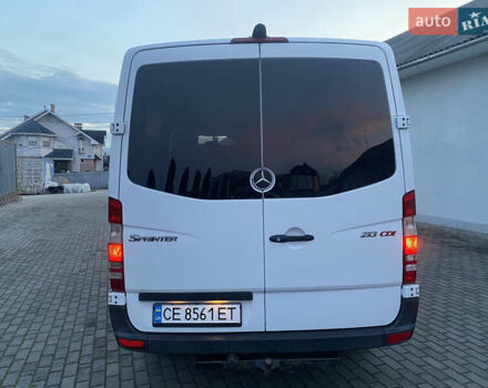 Белый Мерседес Sprinter, объемом двигателя 2.2 л и пробегом 480 тыс. км за 14300 $, фото 4 на Automoto.ua