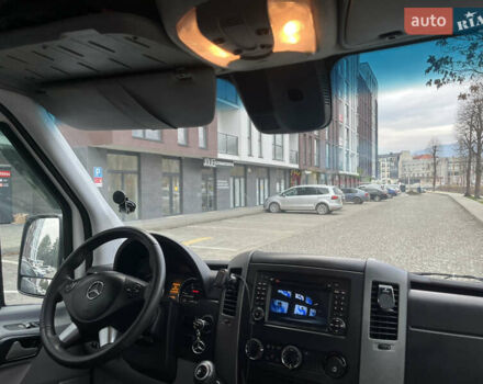 Белый Мерседес Sprinter, объемом двигателя 3 л и пробегом 585 тыс. км за 28500 $, фото 26 на Automoto.ua