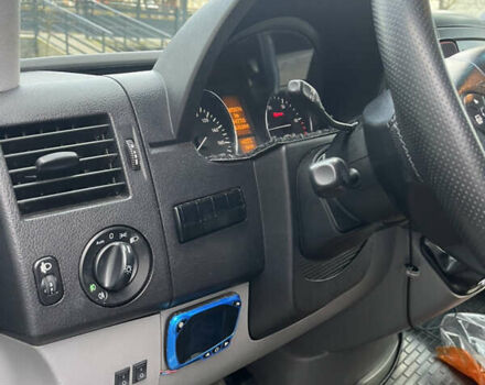 Белый Мерседес Sprinter, объемом двигателя 3 л и пробегом 585 тыс. км за 28500 $, фото 16 на Automoto.ua