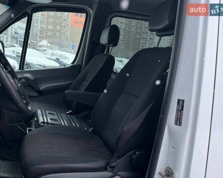 Белый Мерседес Sprinter, объемом двигателя 2.14 л и пробегом 510 тыс. км за 18990 $, фото 8 на Automoto.ua
