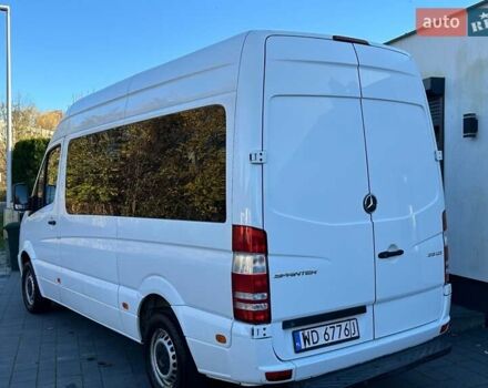 Белый Мерседес Sprinter, объемом двигателя 2.2 л и пробегом 285 тыс. км за 16500 $, фото 3 на Automoto.ua