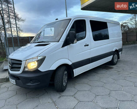 Белый Мерседес Sprinter, объемом двигателя 2.14 л и пробегом 580 тыс. км за 16253 $, фото 3 на Automoto.ua
