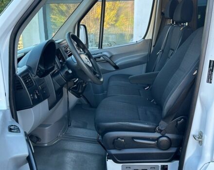 Белый Мерседес Sprinter, объемом двигателя 2.2 л и пробегом 285 тыс. км за 9600 $, фото 13 на Automoto.ua