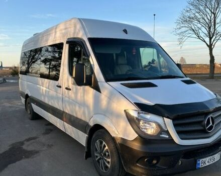 Белый Мерседес Sprinter, объемом двигателя 2.2 л и пробегом 490 тыс. км за 28000 $, фото 1 на Automoto.ua
