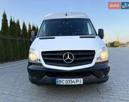 Белый Мерседес Sprinter, объемом двигателя 2.14 л и пробегом 320 тыс. км за 23499 $, фото 2 на Automoto.ua