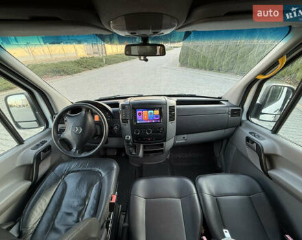 Белый Мерседес Sprinter, объемом двигателя 2.14 л и пробегом 320 тыс. км за 23499 $, фото 19 на Automoto.ua