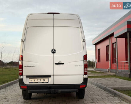 Белый Мерседес Sprinter, объемом двигателя 2.2 л и пробегом 278 тыс. км за 21500 $, фото 9 на Automoto.ua