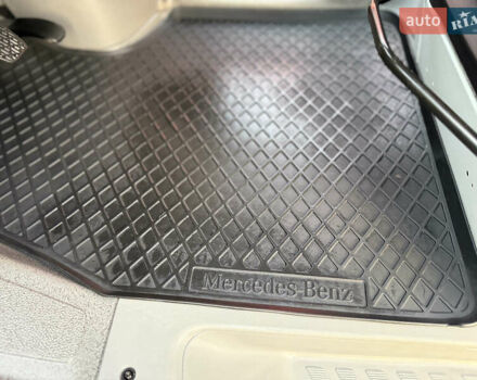 Белый Мерседес Sprinter, объемом двигателя 2.2 л и пробегом 278 тыс. км за 21500 $, фото 23 на Automoto.ua