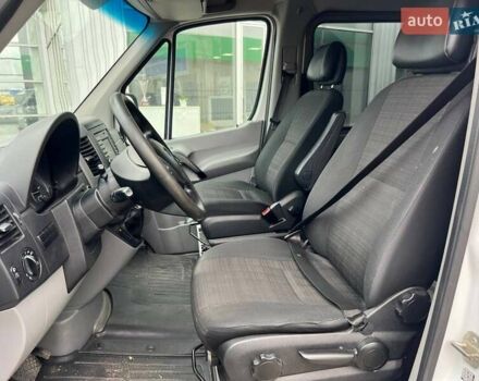 Белый Мерседес Sprinter, объемом двигателя 2.14 л и пробегом 296 тыс. км за 20000 $, фото 10 на Automoto.ua