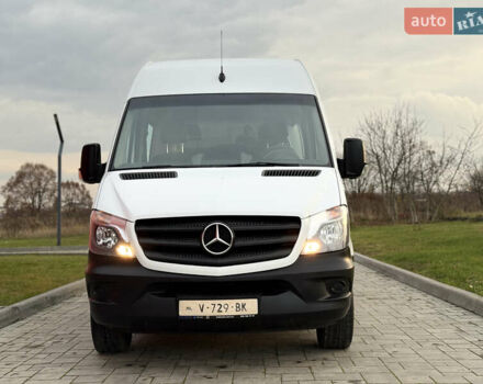 Белый Мерседес Sprinter, объемом двигателя 2.2 л и пробегом 278 тыс. км за 21500 $, фото 2 на Automoto.ua