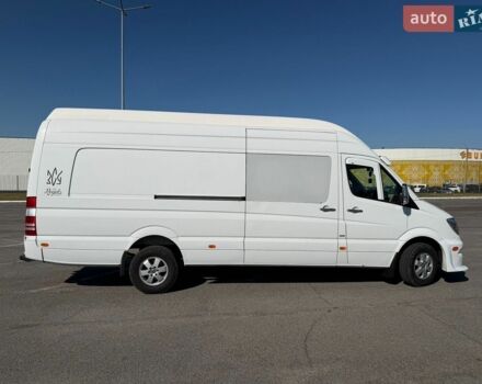 Белый Мерседес Sprinter, объемом двигателя 2.99 л и пробегом 450 тыс. км за 33500 $, фото 9 на Automoto.ua
