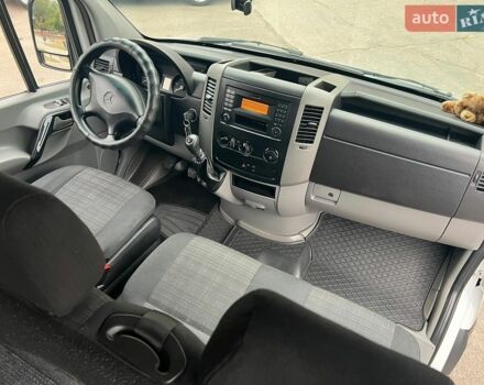 Білий Мерседес Sprinter, об'ємом двигуна 2.14 л та пробігом 352 тис. км за 19000 $, фото 5 на Automoto.ua