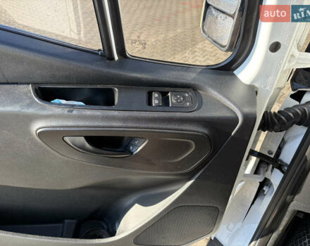 Белый Мерседес Sprinter, объемом двигателя 2.2 л и пробегом 441 тыс. км за 24990 $, фото 13 на Automoto.ua