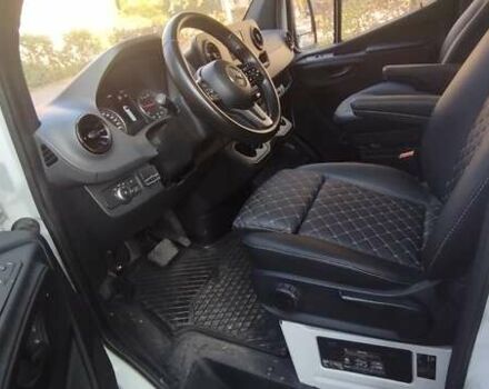 Белый Мерседес Sprinter, объемом двигателя 2.14 л и пробегом 300 тыс. км за 30900 $, фото 4 на Automoto.ua