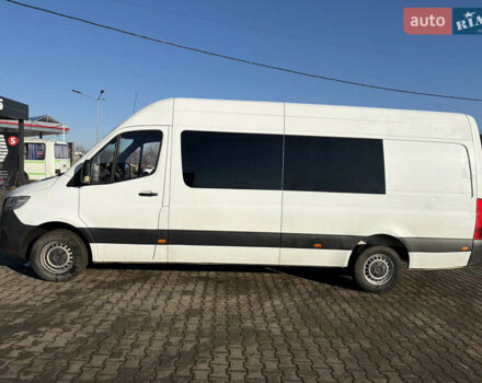 Белый Мерседес Sprinter, объемом двигателя 2.2 л и пробегом 441 тыс. км за 24990 $, фото 2 на Automoto.ua