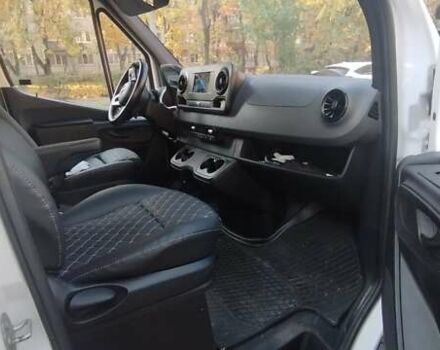 Белый Мерседес Sprinter, объемом двигателя 2.14 л и пробегом 300 тыс. км за 30900 $, фото 6 на Automoto.ua