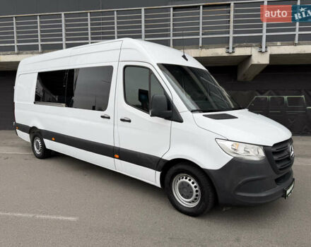 Белый Мерседес Sprinter, объемом двигателя 2.14 л и пробегом 293 тыс. км за 29900 $, фото 2 на Automoto.ua