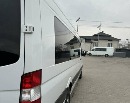 Білий Мерседес Sprinter, об'ємом двигуна 2.14 л та пробігом 300 тис. км за 29401 $, фото 3 на Automoto.ua