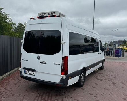 Белый Мерседес Sprinter, объемом двигателя 2.15 л и пробегом 290 тыс. км за 49500 $, фото 4 на Automoto.ua