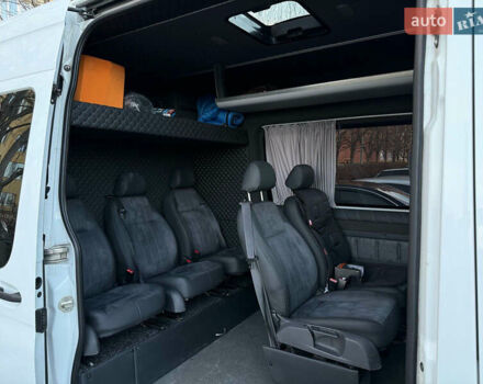 Белый Мерседес Sprinter, объемом двигателя 2.14 л и пробегом 307 тыс. км за 33900 $, фото 9 на Automoto.ua