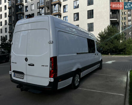Белый Мерседес Sprinter, объемом двигателя 2.14 л и пробегом 307 тыс. км за 33900 $, фото 3 на Automoto.ua