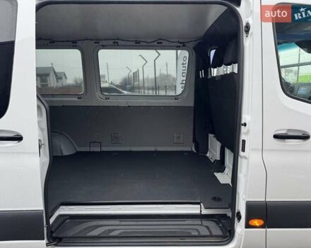 Белый Мерседес Sprinter, объемом двигателя 2.2 л и пробегом 325 тыс. км за 28900 $, фото 26 на Automoto.ua