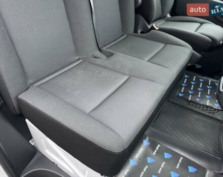 Белый Мерседес Sprinter, объемом двигателя 2.2 л и пробегом 325 тыс. км за 28900 $, фото 28 на Automoto.ua